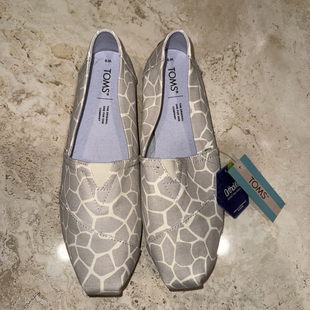 TOMS Gray and Cream Giraffe Pattern Slip-Ons